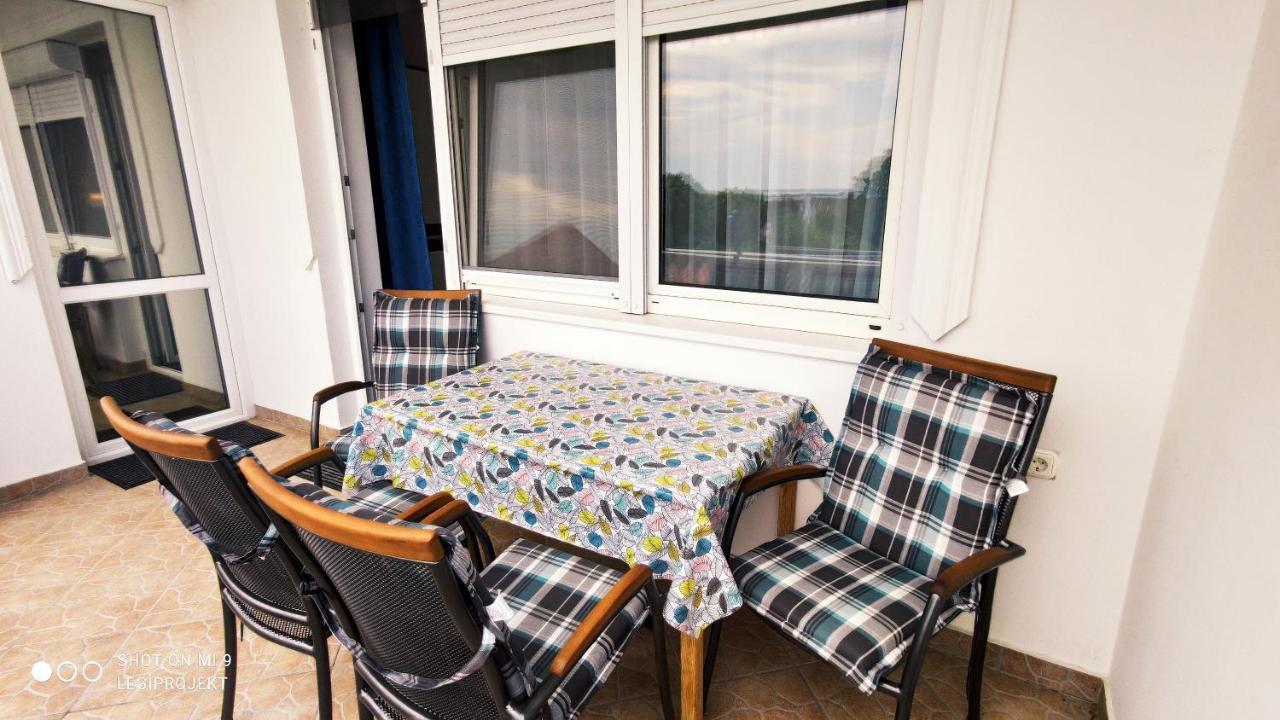 Papp Apartmanhaz Leilighet Vonyarcvashegy Eksteriør bilde
